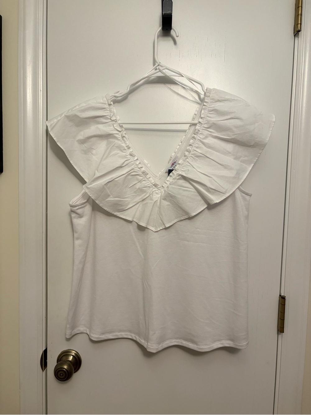 crown & ivy White Ruffled V-Neck Tank Top NWT